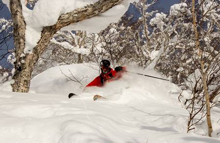Dave Wadleigh skiing deep pow in Japan